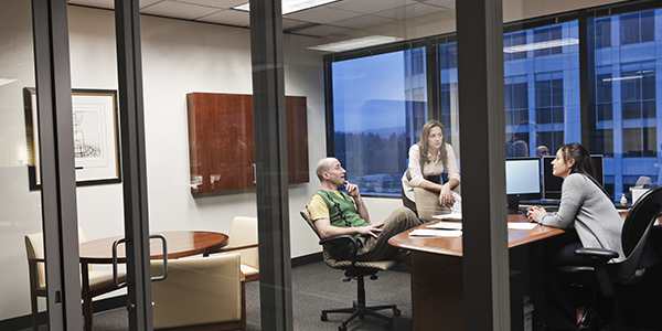 Dipendenti ricevono Zucchetti Card